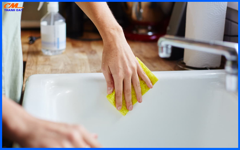6 cách vệ sinh chậu rửa bát
